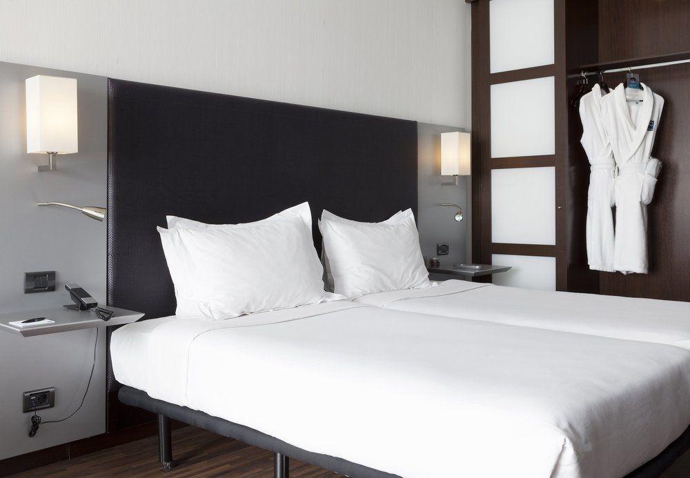 Ac Hotel By Marriott Madrid Airport Coslada Exterior foto