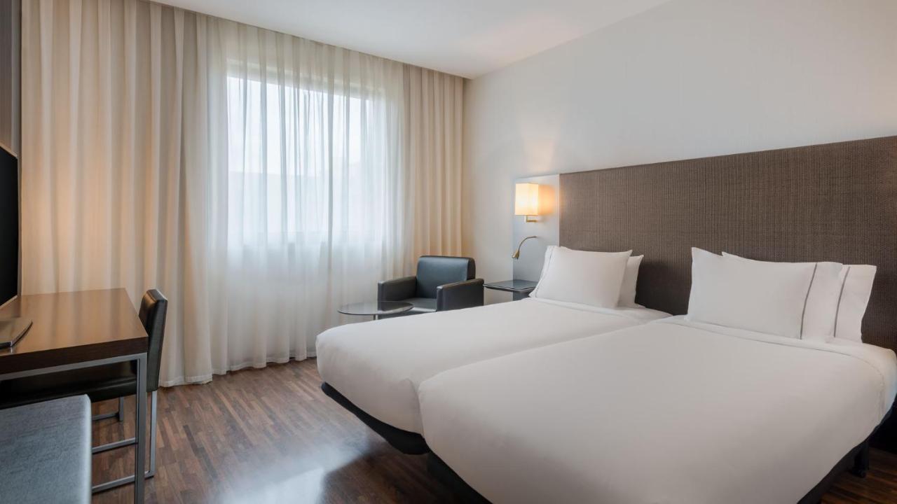 Ac Hotel By Marriott Madrid Airport Coslada Exterior foto