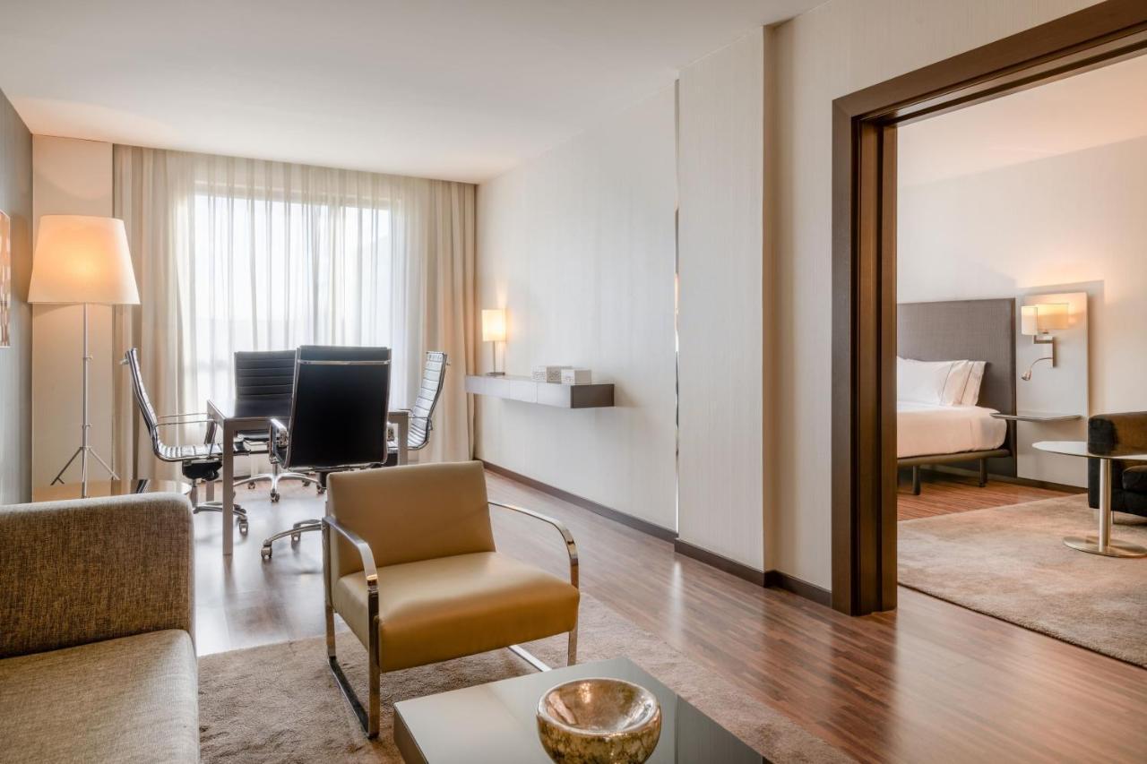 Ac Hotel By Marriott Madrid Airport Coslada Exterior foto