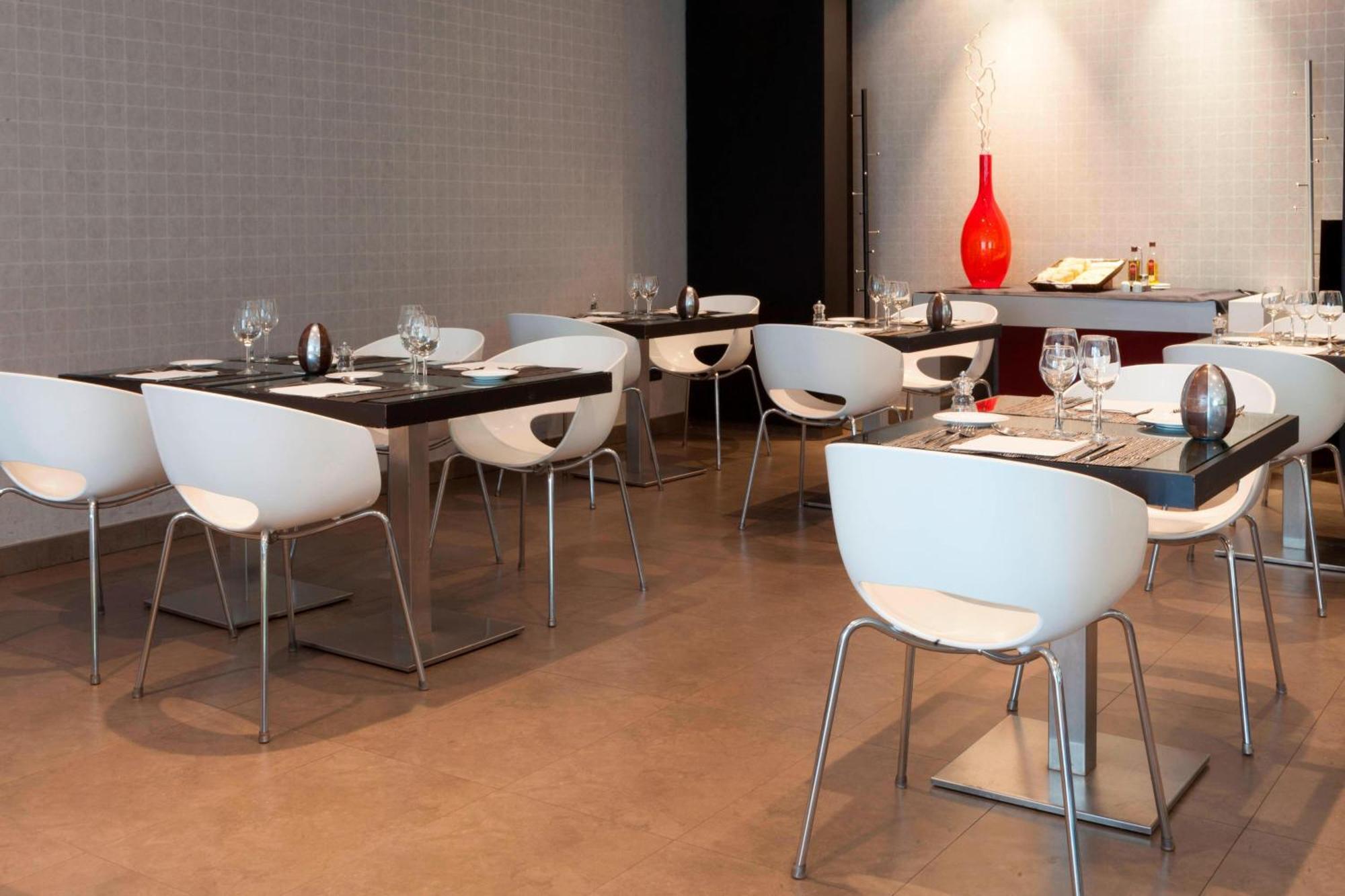 Ac Hotel By Marriott Madrid Airport Coslada Exterior foto